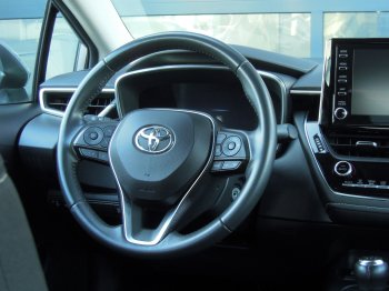 Toyota Corolla COMFORT TECH 1.5i 92kW full