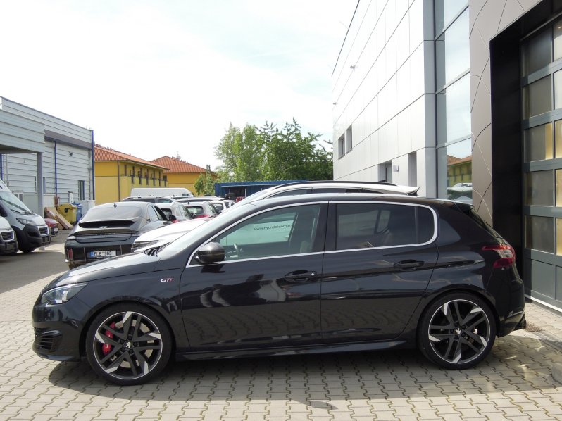 Peugeot 308 GTi 1.6 TURBO 270k MAN6 full