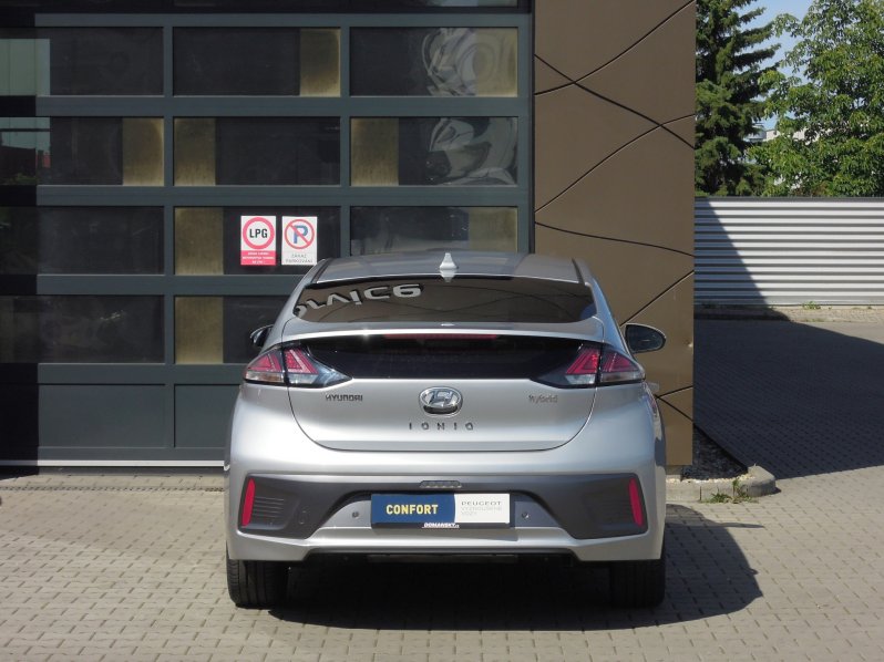 Hyundai IONIQ PREMIUM 1,6 HEV 104kW AT full