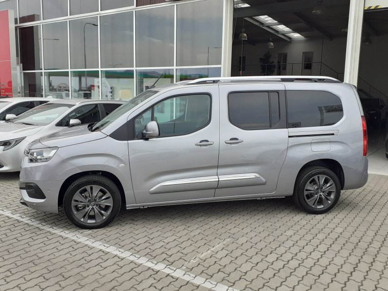 Toyota ProAce City Verso 1.5D-8A/T – FAMILY + SERVIS 3x full