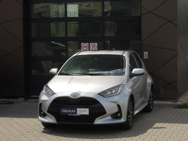 Toyota Yaris STYLE 1,5i CVT 92kW full