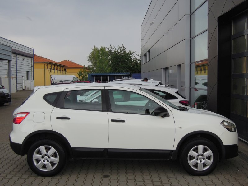 Nissan Qashqai VISIA 1,6i 86kW full