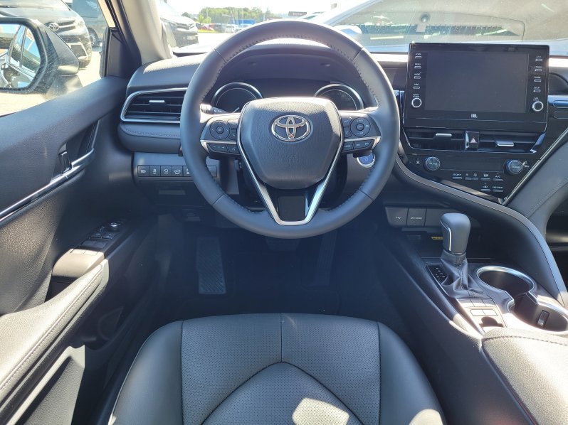 Toyota Camry 2.5 HEV EXECUTIVE VIP JBL + PN full