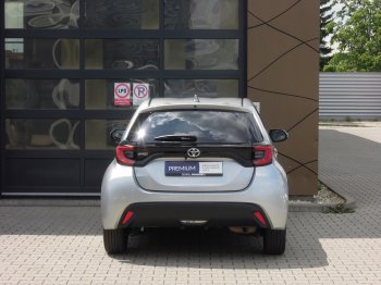 Toyota Yaris STYLE 1,5i CVT 92kW full