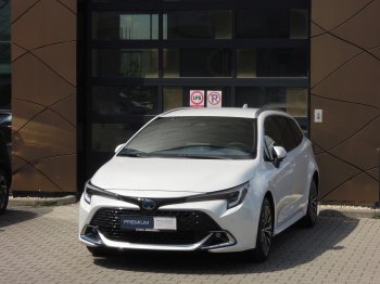 Toyota Corolla STYLE 1,8 HYBRID 72kW e-CVT full