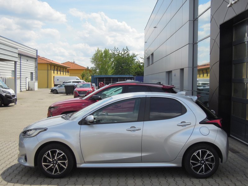 Toyota Yaris STYLE 1,5i CVT 92kW full