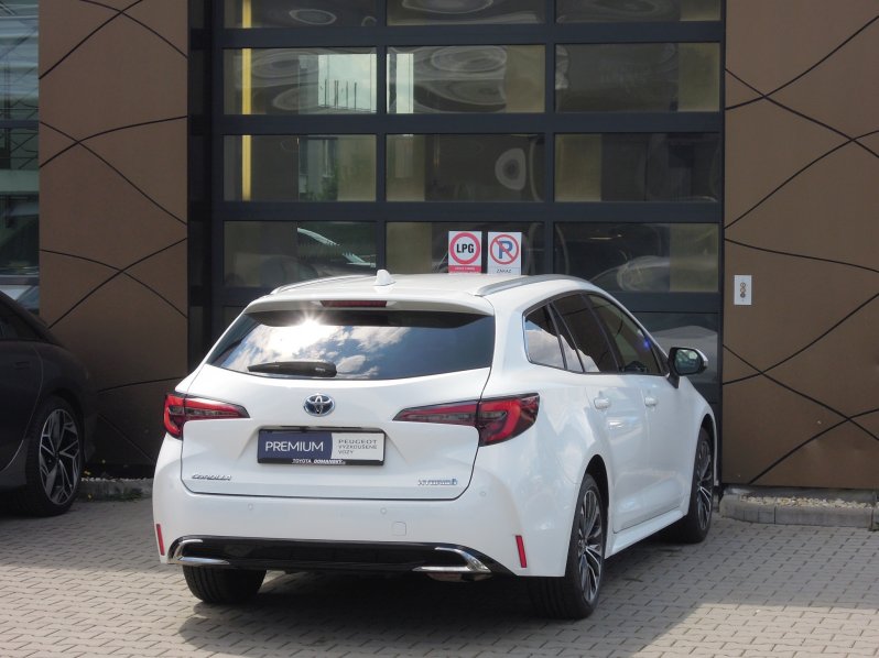 Toyota Corolla STYLE TECH 1,8 72kW AT full