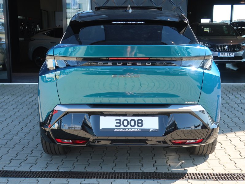 Peugeot 3008 GT Elektromotor 157 kW / 210 k full