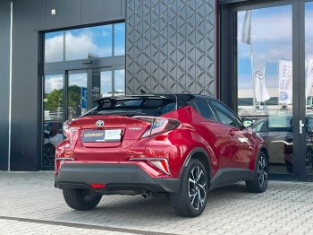 Toyota C-HR SELECTION 1.8 HYBRID 90 kW full