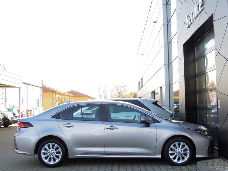 Toyota Corolla COMFORT TECH 1.5i 92kW full