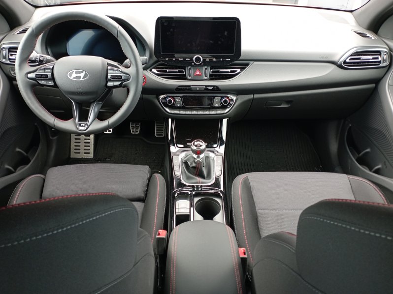 Hyundai i30 1.5 T-GDi MHEV Nline full