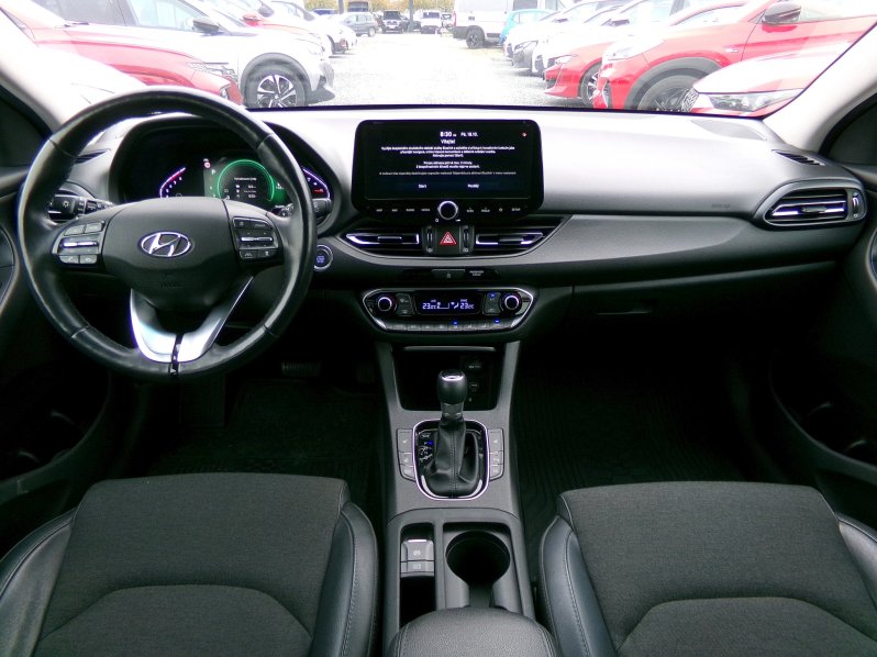 Hyundai i30 STYLE 1,5 TGDi MHEV 117kW full