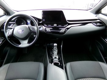 Toyota C-HR STYLE 1,8 72kW AT full