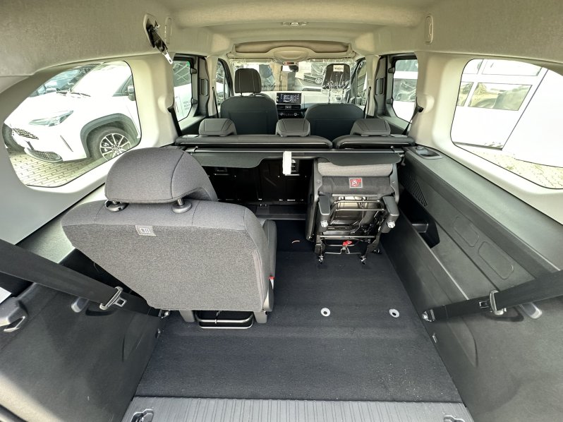 Toyota ProAce City Verso 1.5D 100-6M/T – LONG 7S BUSINE full