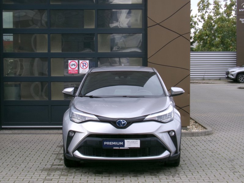 Toyota C-HR STYLE 1.8 HYBRID 122k full