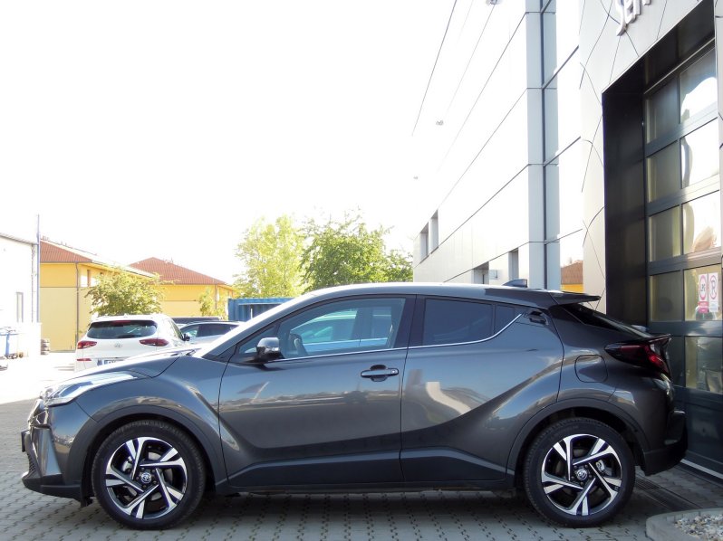 Toyota C-HR STYLE 1.8 HYBRID 122k full