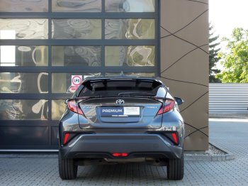 Toyota C-HR STYLE 1.8 HYBRID 122k full