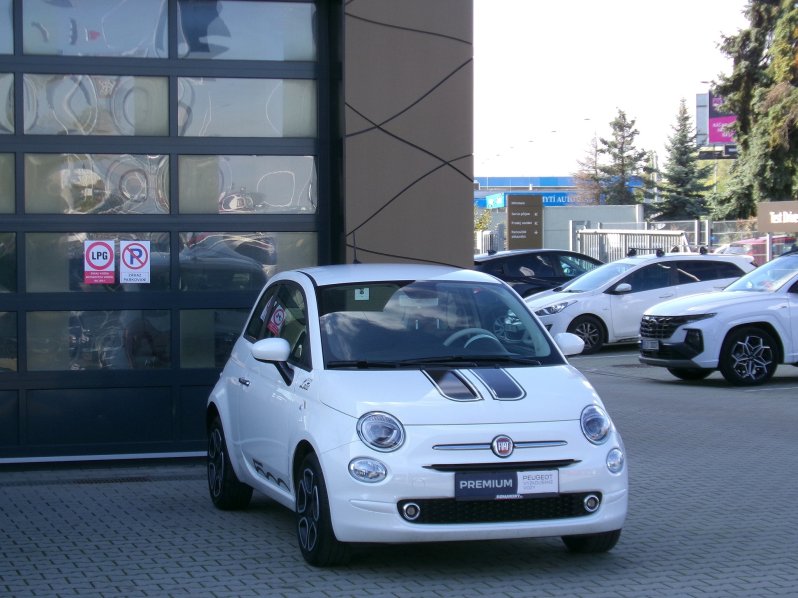 Fiat 500 CLUB  HYBRID 1.0 51kW full