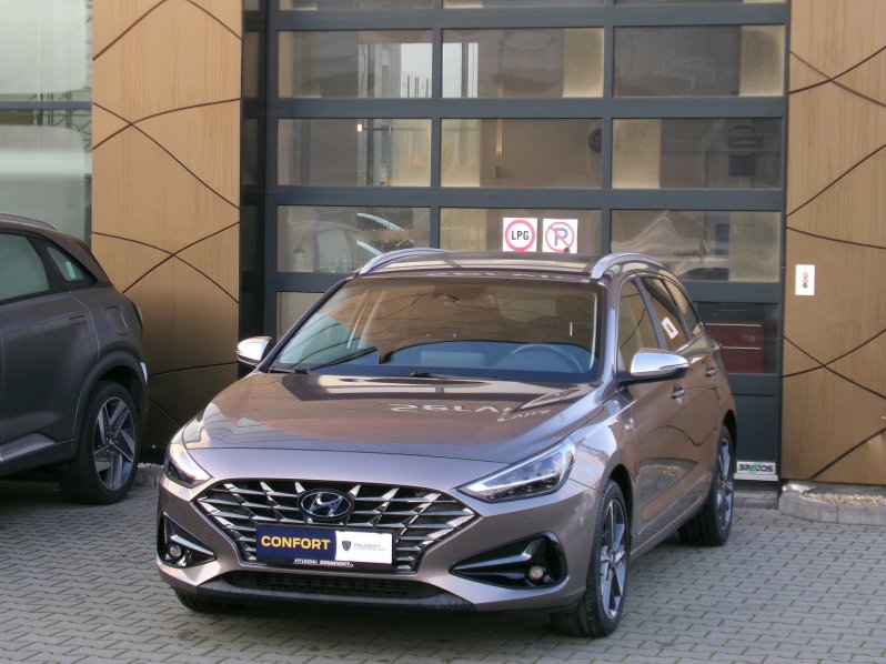 Hyundai i30 STYLE 1,5 TGDi MHEV 117kW full