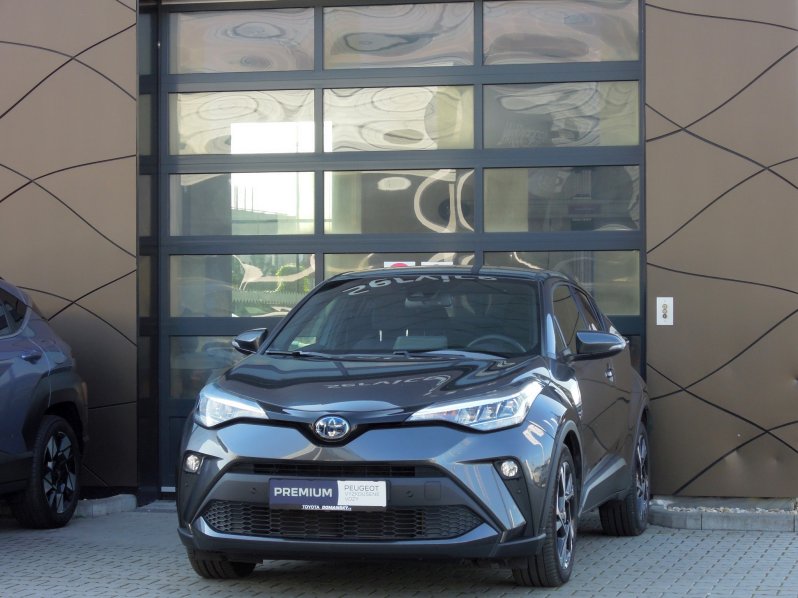 Toyota C-HR STYLE 1.8 HYBRID 122k full