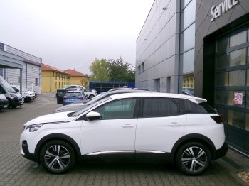 Peugeot 3008 ALLURE+ 1.2 PureTech 96kW AT8 full