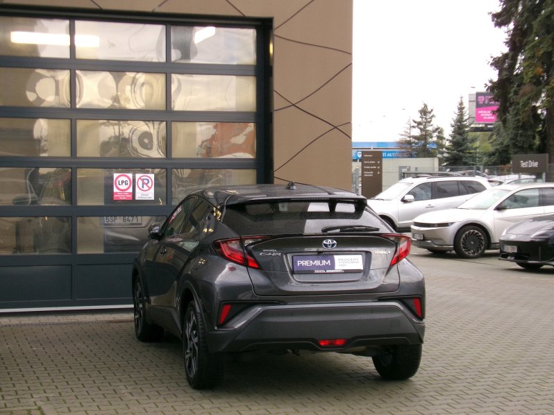 Toyota C-HR STYLE 1,8 72kW AT full