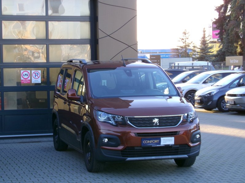 Peugeot Rifter ALLURE+ 1,5 BlueHDi MAN5 full