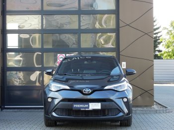 Toyota C-HR STYLE 1.8 HYBRID 122k full