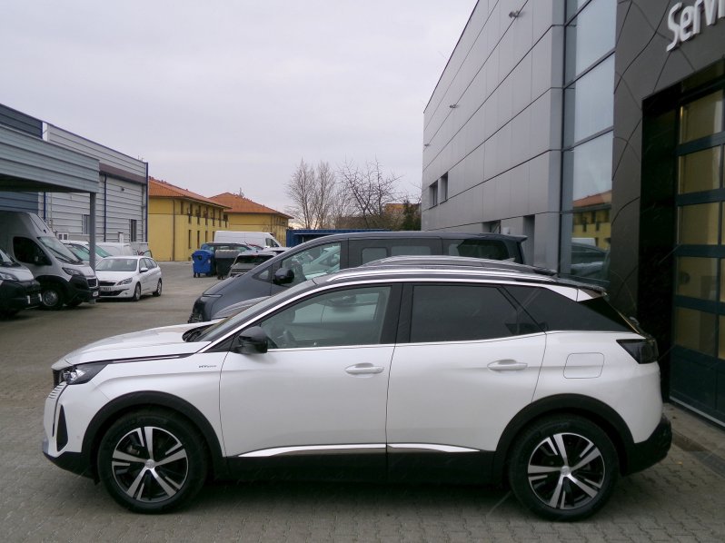 Peugeot 3008 GT HYBRID 1,6 PT 165kW EAT8 full