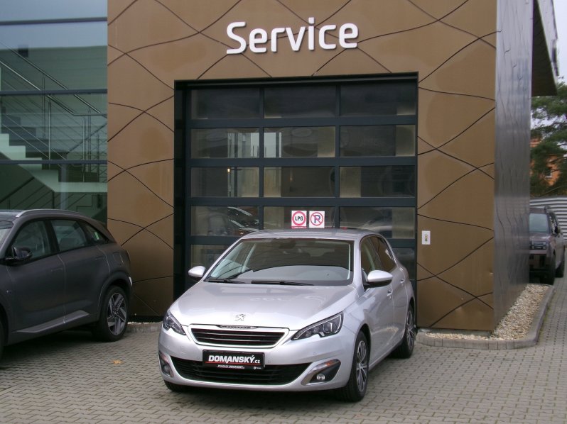 Peugeot 308 ALLURE+ 1,6 BlueHDi 74kW full