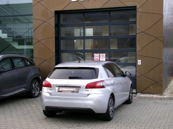 Peugeot 308 ALLURE+ 1,6 BlueHDi 74kW full