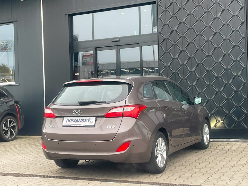 Hyundai i30 STYLE 1.6 GDi 99 kW full