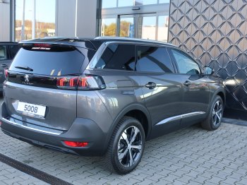 Peugeot 5008 Allure Pack 1.5HDi EAT8 full