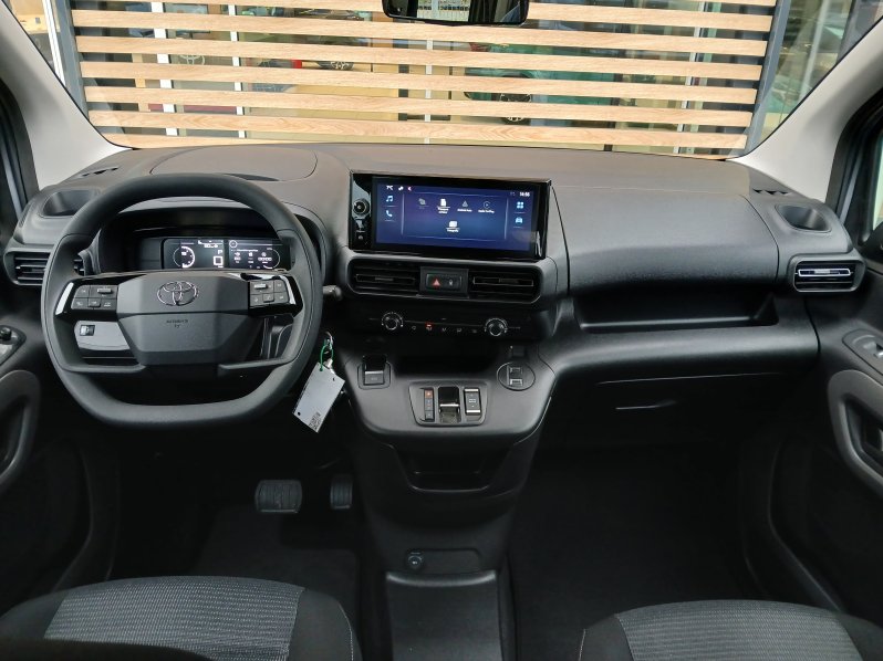 Toyota ProAce City Verso 1,5 D-4D 130K BUSINESS AT8 LWB full