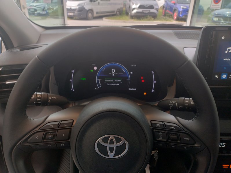 Toyota Yaris 1,5 HEV 116k STYLE full