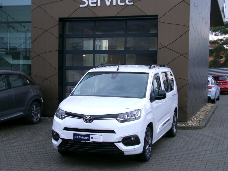 Toyota ProAce City Verso FAMILY 1,5 96kW full